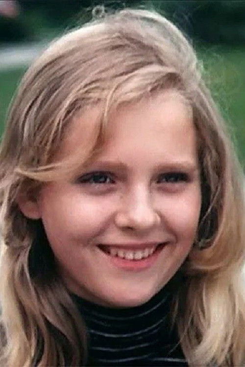 Oksana Alekseyeva as Майя Светлова