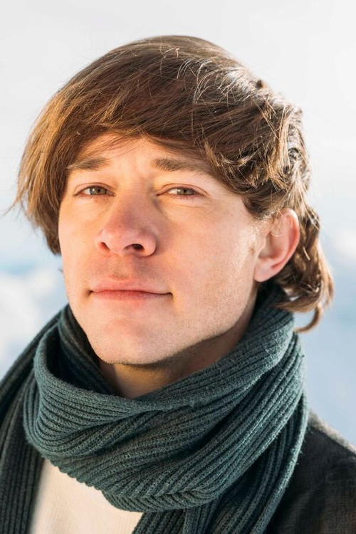 Thomas Olde Heuvelt as 