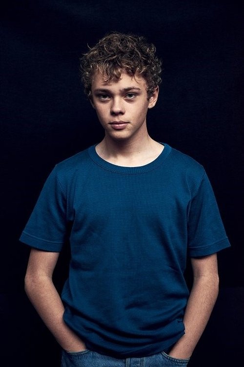 Noa Risbro Hjerrild as 