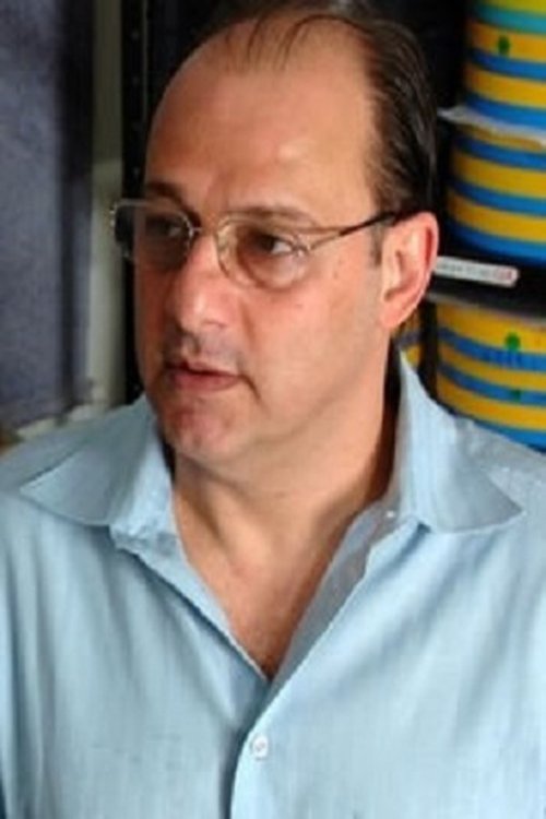 Eugênio Puppo as Self / Narrator