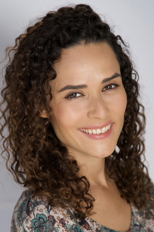 Stephanie Nogueras as Amaya DeSoto