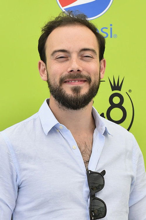 Simone Russo as Tenente Ruzzo