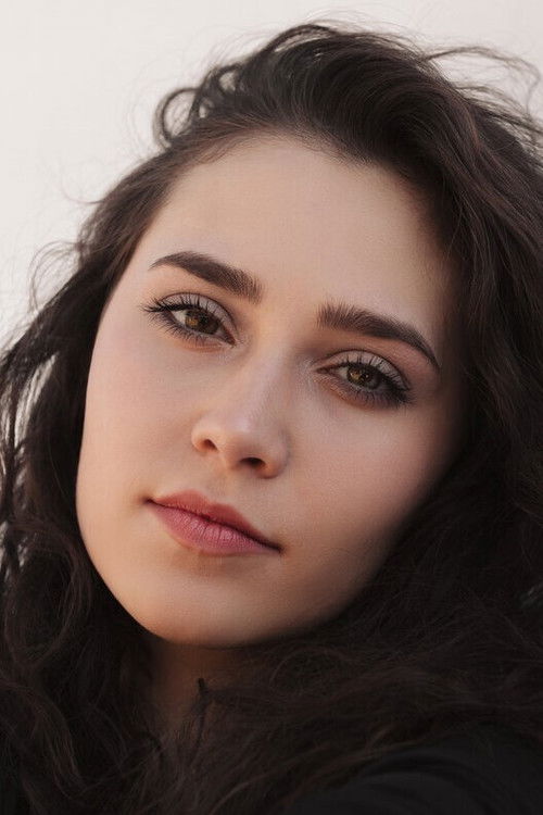 Rosie Dean as Melissa