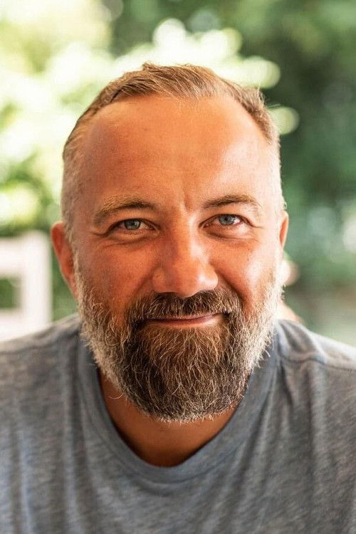 Todor Chapkanov as Sentry