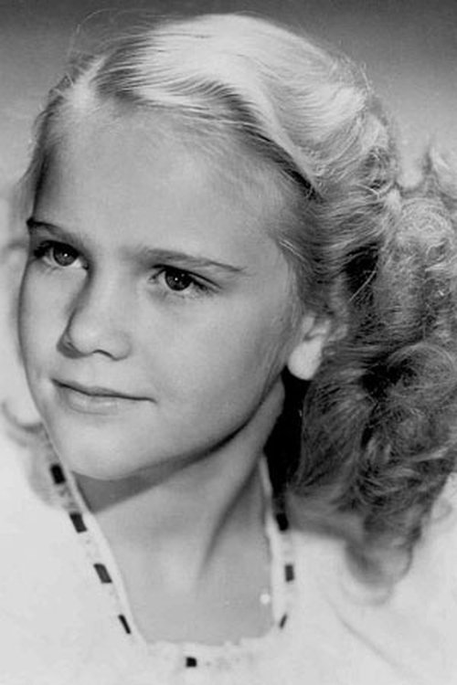 Arlene Gray as Hilda Wilson