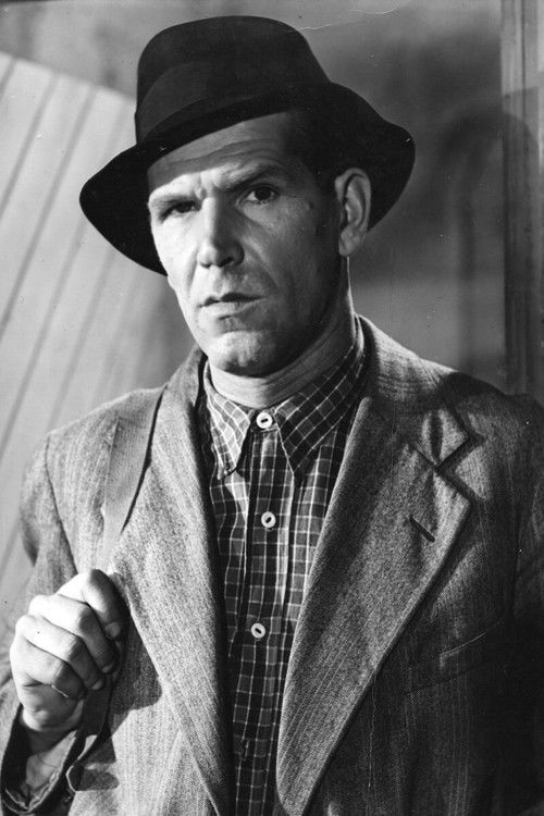 Reino Helismaa as Roope (uncredited)