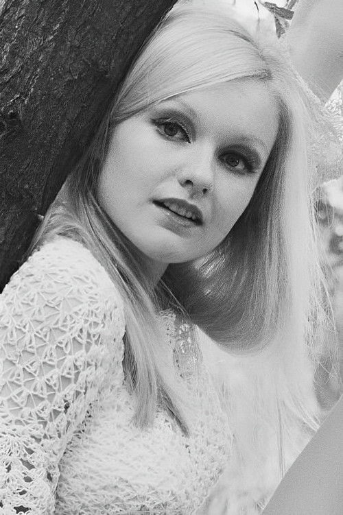 Elaine Donnelly as Maid