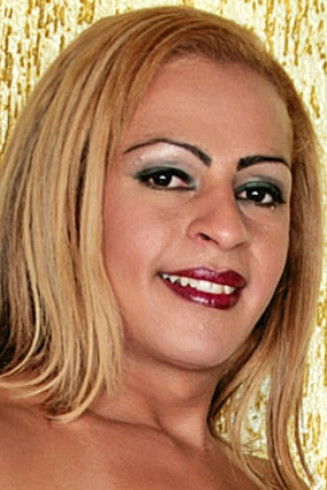 Andreia Yvanovitch as 