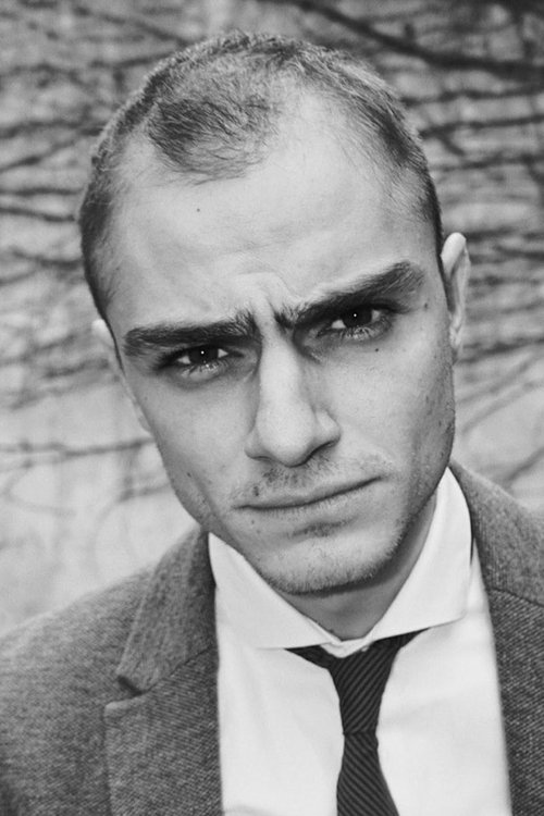 Mihail Stoyanov as Todor