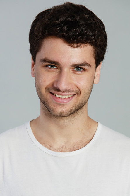 Joaquín Ochoa as Lolo