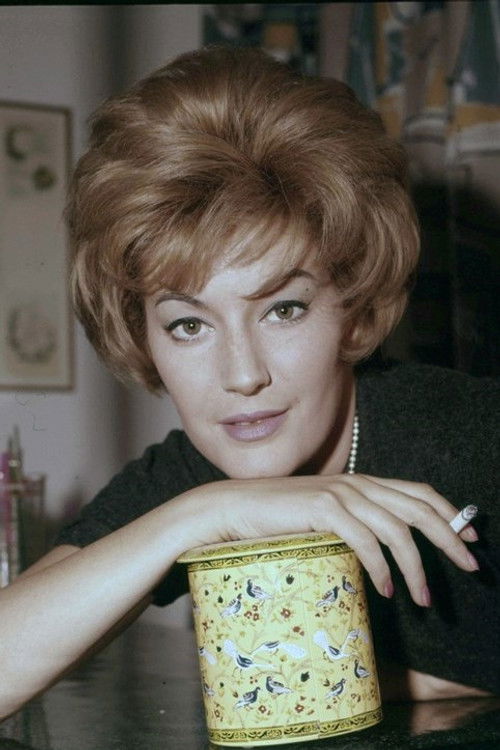 Lilli Lembo as Mareth