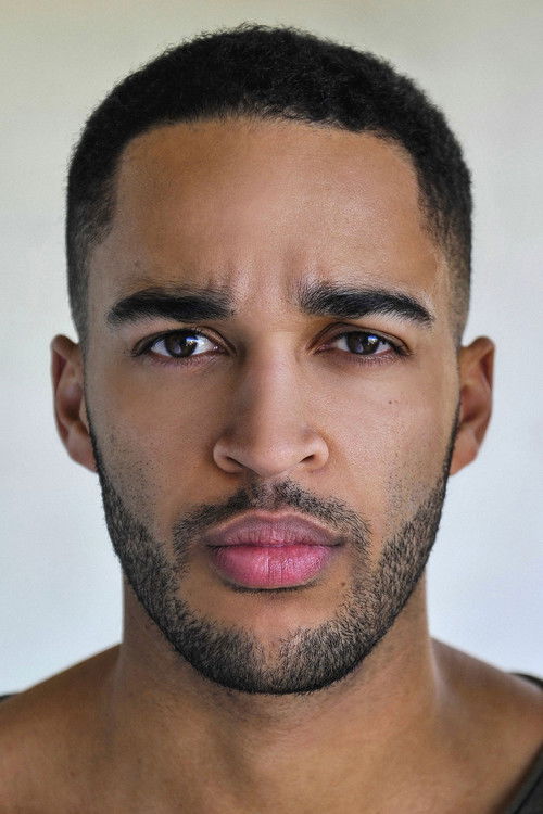 Ezekiel Simat as Isaac