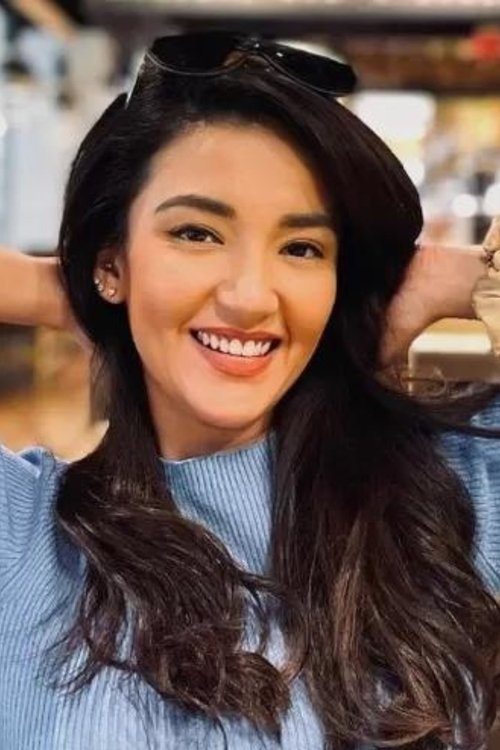 Tsania Marwa as Nadia