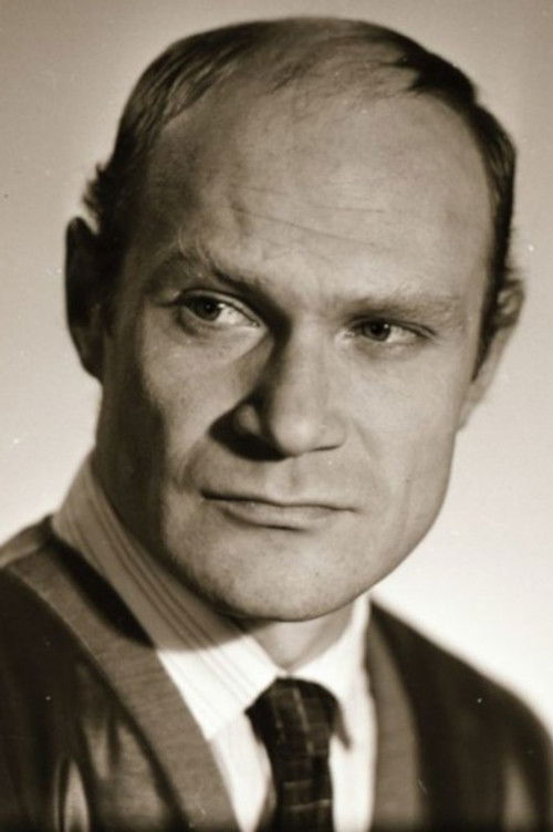 Yuri Sherstnev as оператор