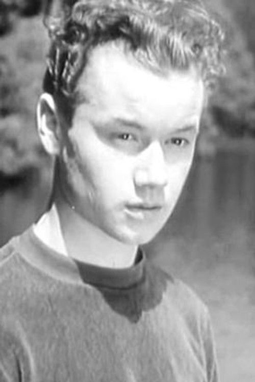 Václav Sova as Julio