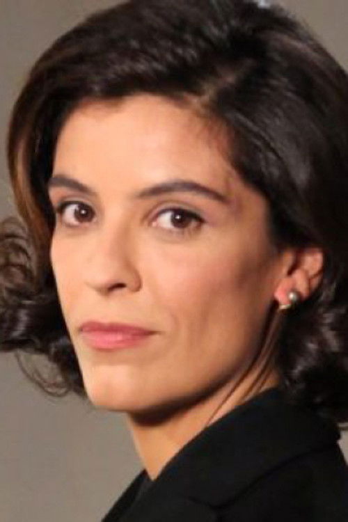 Caterina Bertone as Isa Palma