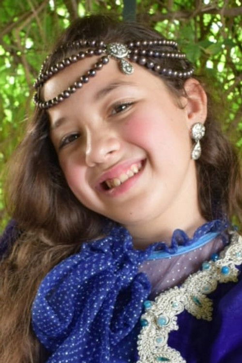 Maïssa Belaroussi as Norah 11 ans