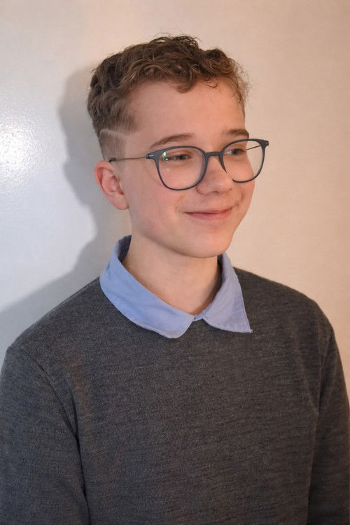 Arnold Clover as Arnór/ Arnór's Grandma (voice)/ Arnór's Mother (voice)