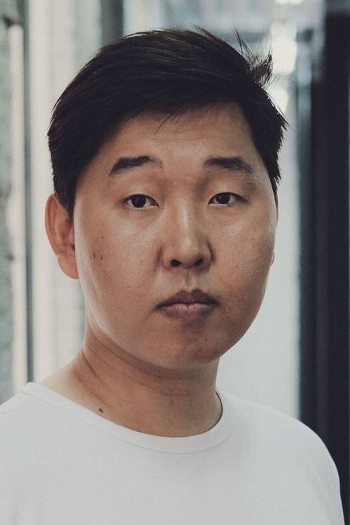 Erkhan Nohoev as Almaz