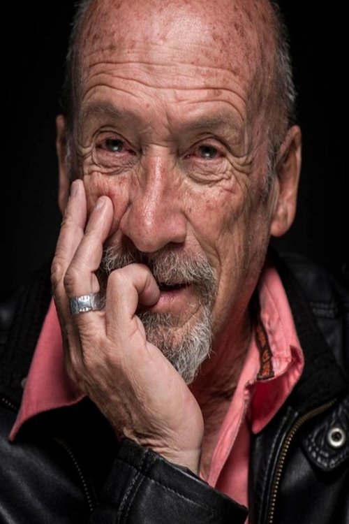 Álvaro Marenco as Attendant