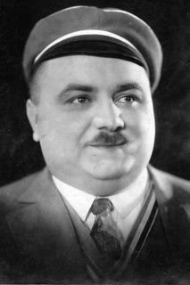 Sylvester Bauriedl as Fritz Merkelbach