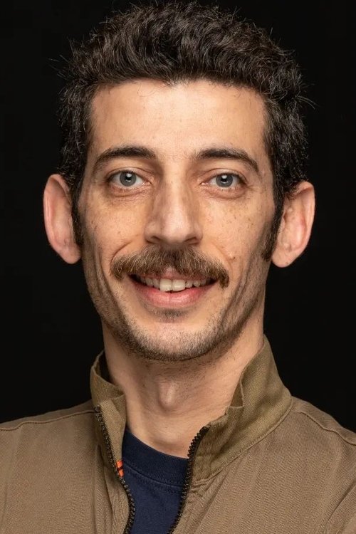 Hakan Bulut as Kuru Ahmet