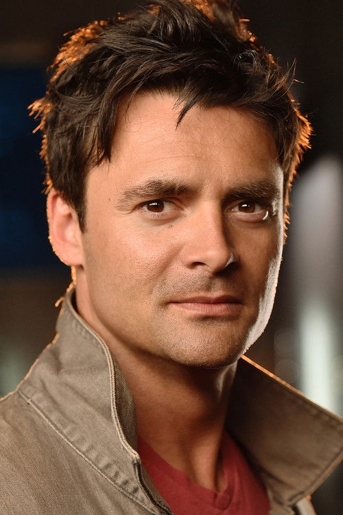 Anthony Preston as Curtis