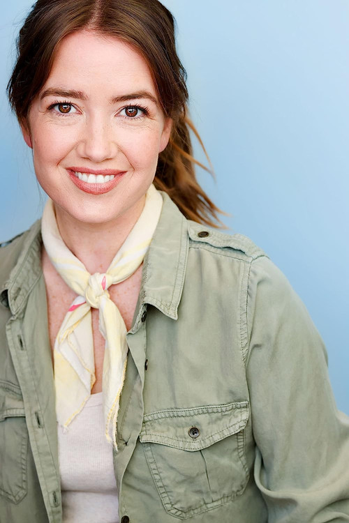 Hannah Elder as Hannah (segment "Hydrangea")