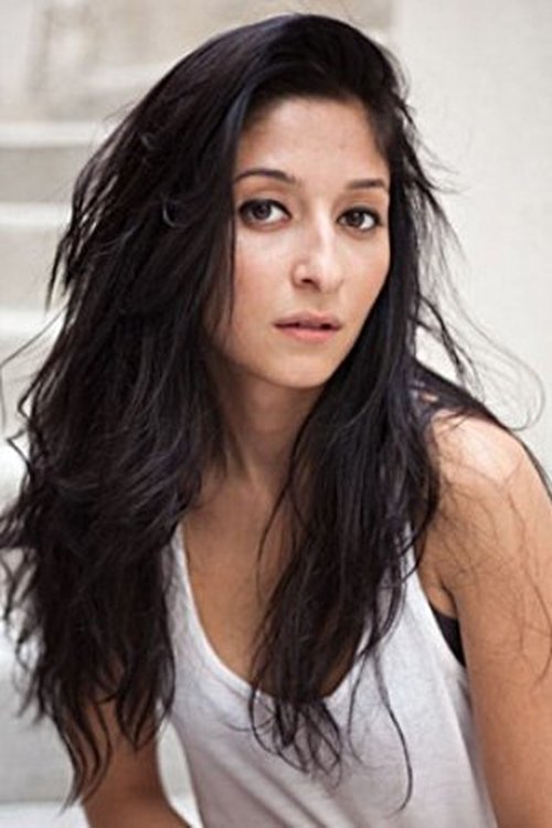 Derya Ayverdi as Mîna