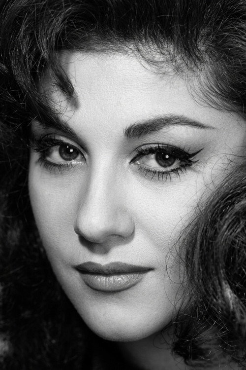 Líria Marçal as Marieta