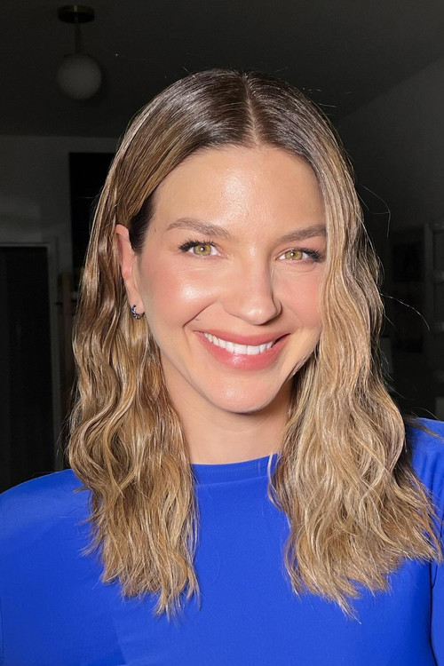 Marcela Kloosterboer as Helena Villaverde