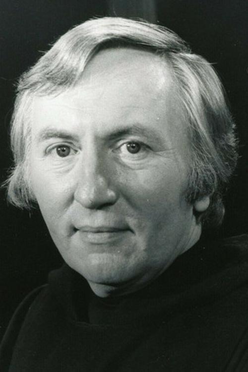 Paul Le Person as Gaston