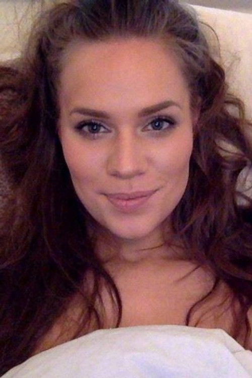 Ida Randal as Trine Holm