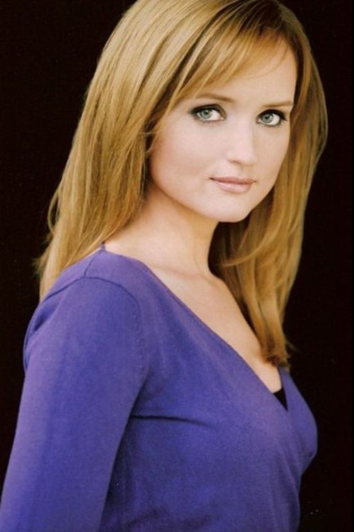 Shannon Beckner as Verna