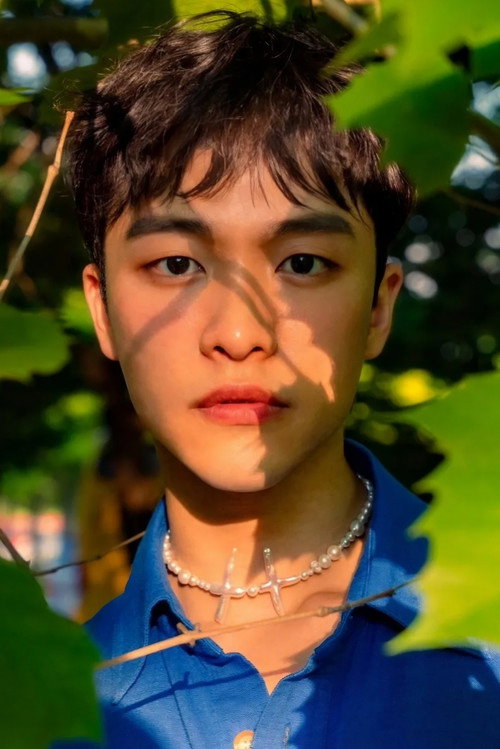 이진 as Self - Contestant