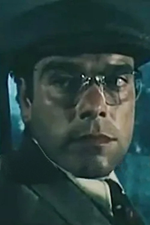 Irakli Lefteri as Fatosi