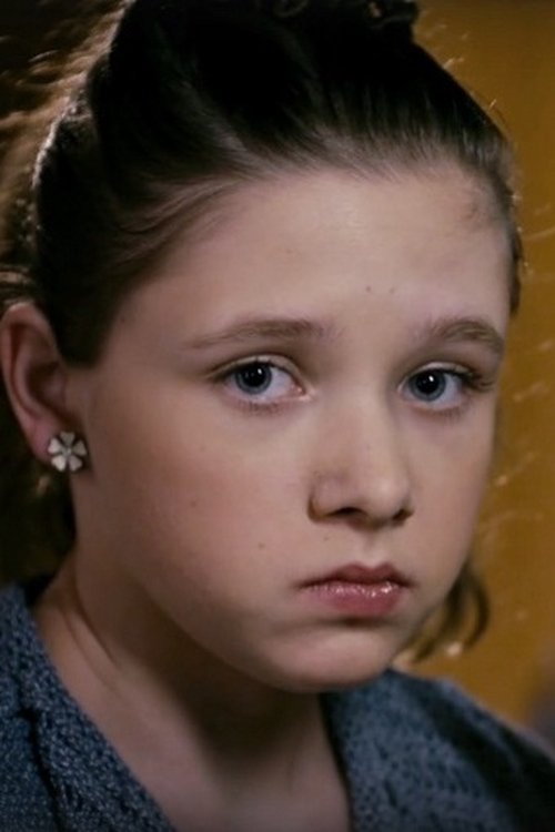 Elizaveta Stepanova as Елизавета Первая