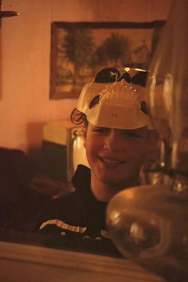 Hudson Leck as Andrew