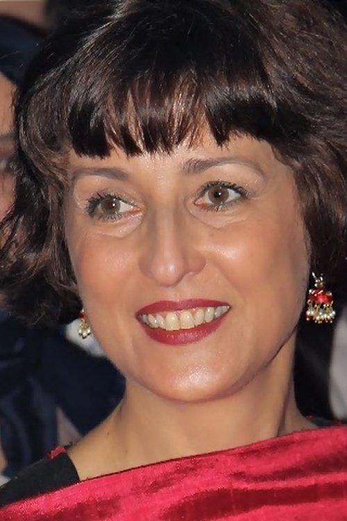 Esther Regina as Mujer árabe