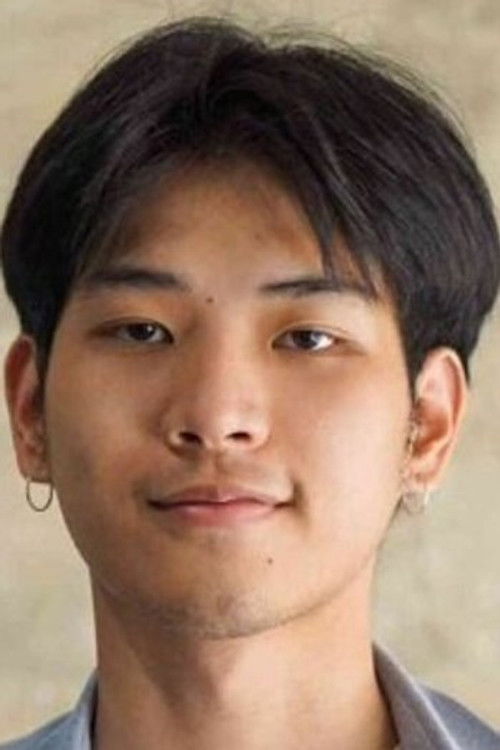 Phat Praphat Paramee as 