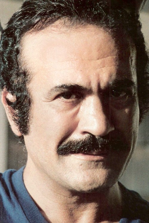 Fereydoun Farrokhzad as Ali Mohamed (as Ferry Farokhzad)