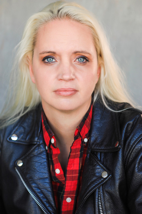 Brooke Bradshaw as Veronica (New Years)