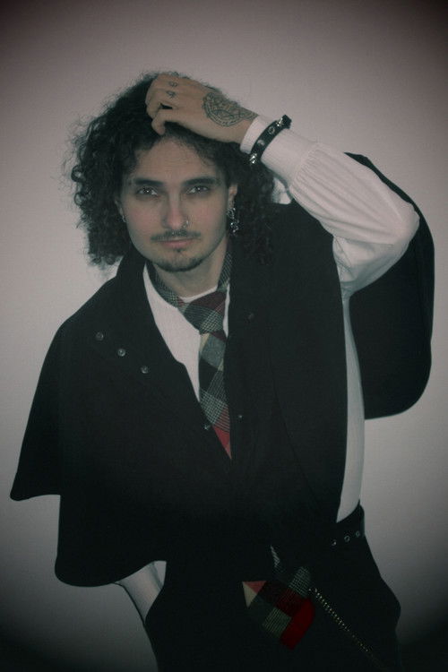 Víctor Soho as Pengle Pongli