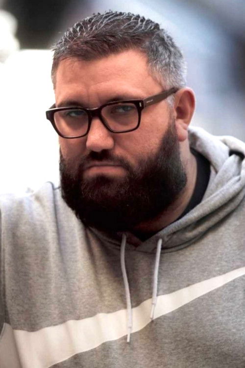 Vincenzo Fabricino as Pitbull