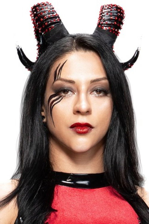 Ana Stephanie Vaquer González as Stephanie Vaquer