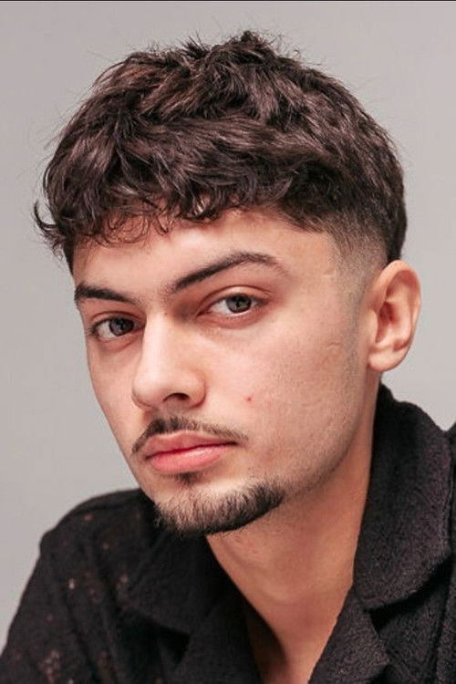 Firuz Ali Nazar as Wahid Latif