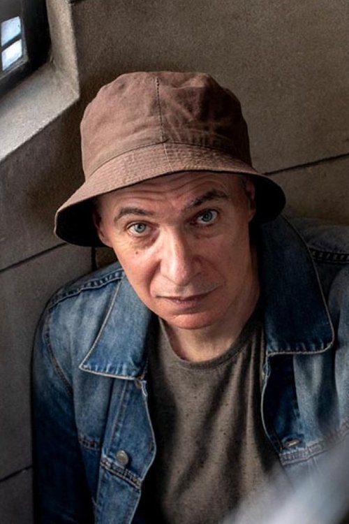 Eduardo Calvo as Pretendiente