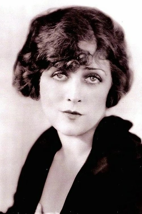 Katherine MacDonald as Susanne Danbury