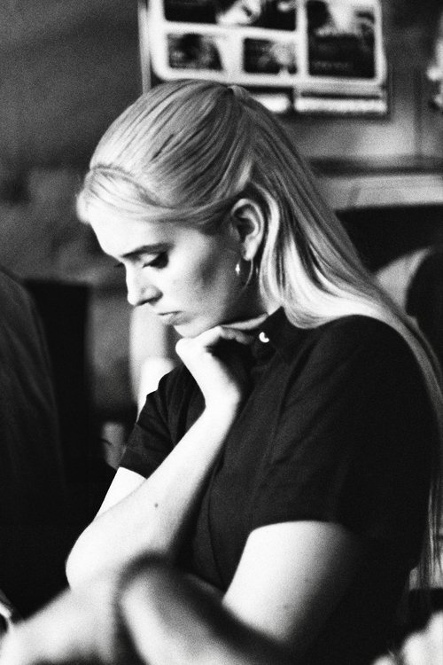 Lucía Zamora as Elsa