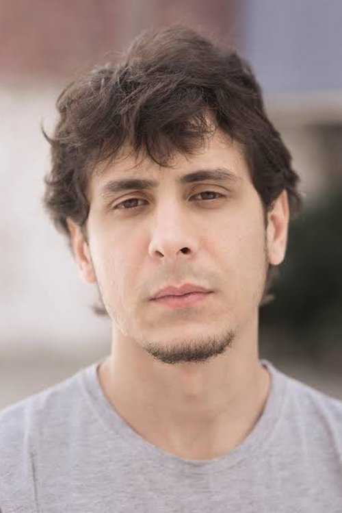 Paulo César Freire as Raul